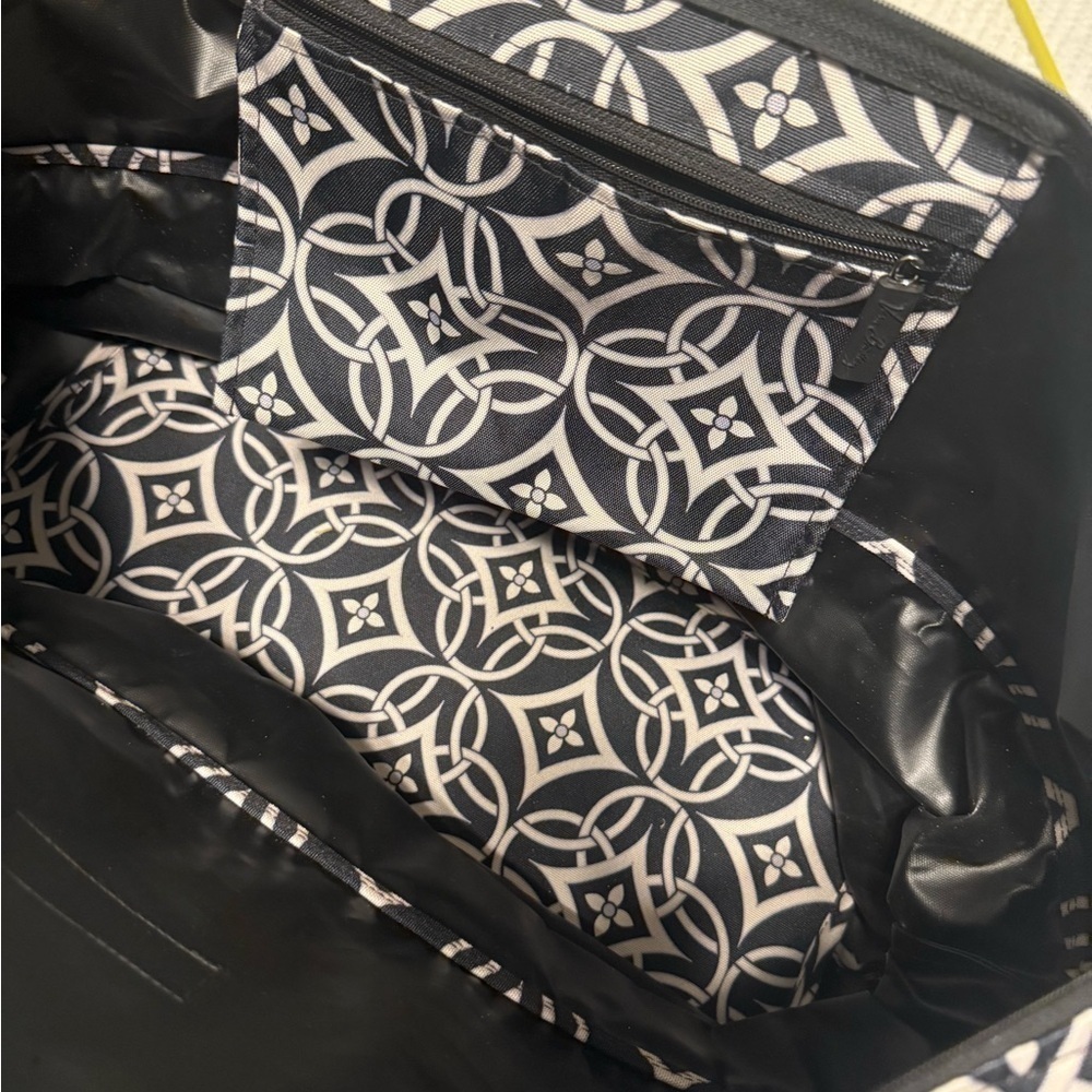 Vera Bradley Tote Lighten Up Expandable Travel Bag Black DN Without a long strap - Picture 7 of 13